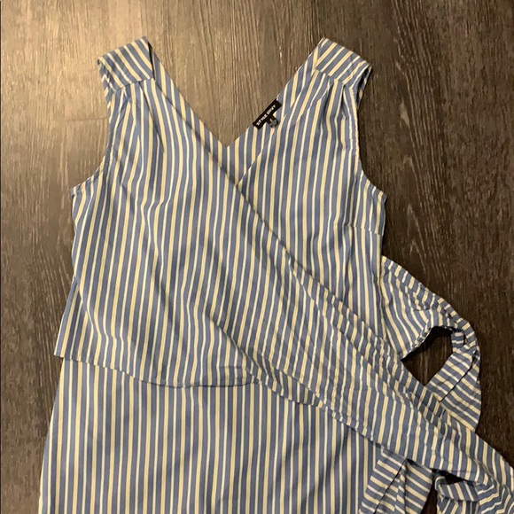 Striped Wrap Style Dress - Picture 8 of 8